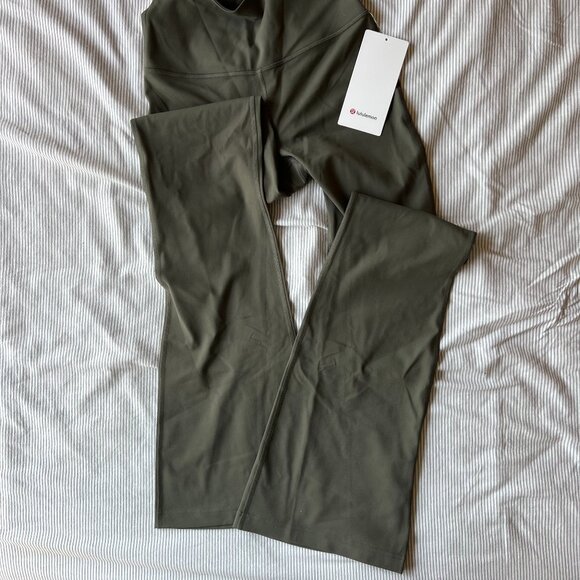 Groove Nulu Super-High-Rise Flared Pant *Regular - Picture 6 of 8